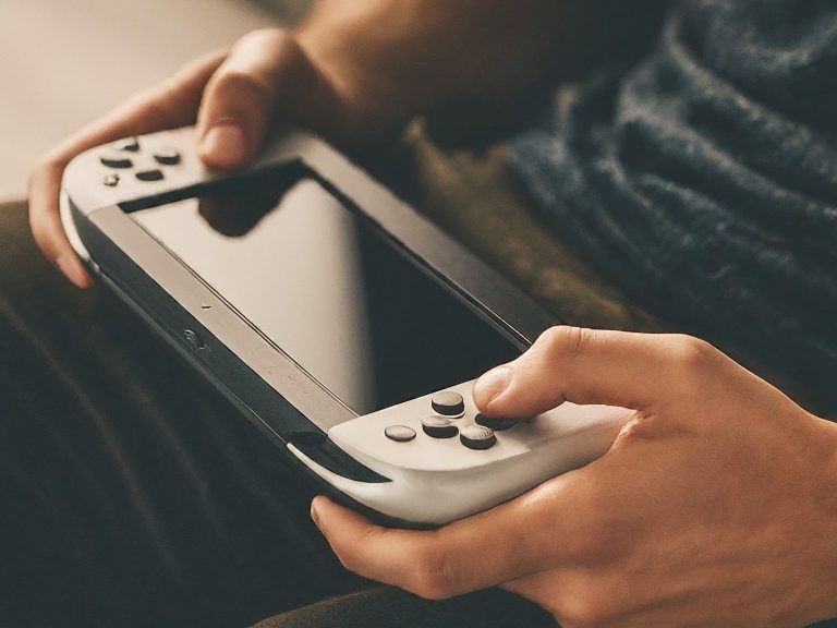 Sony AMD New PlayStation Handheld cover