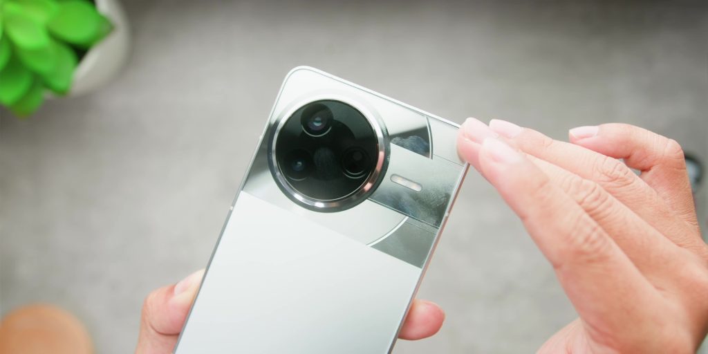 POCO F7 Pro Camera Array