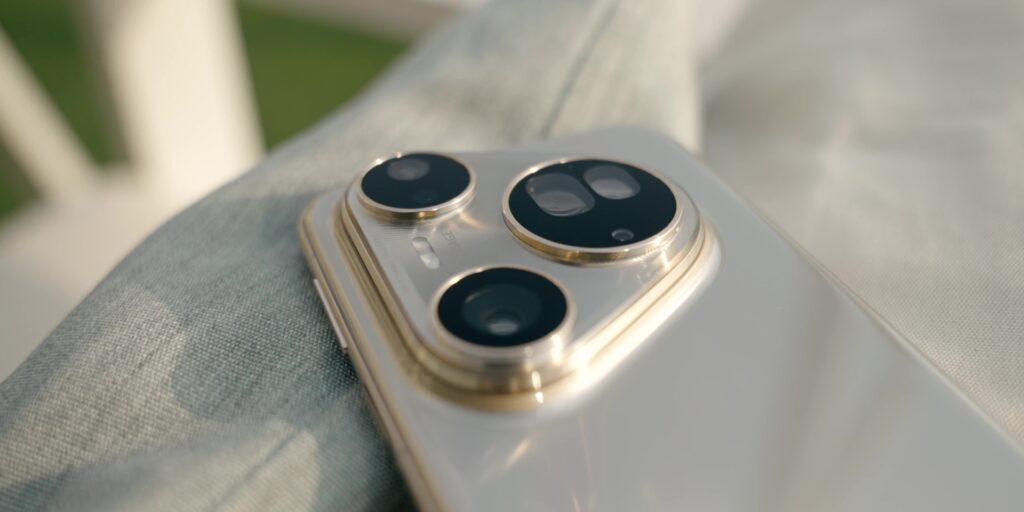 HUAWEI Pura 80 Ultra camera bump