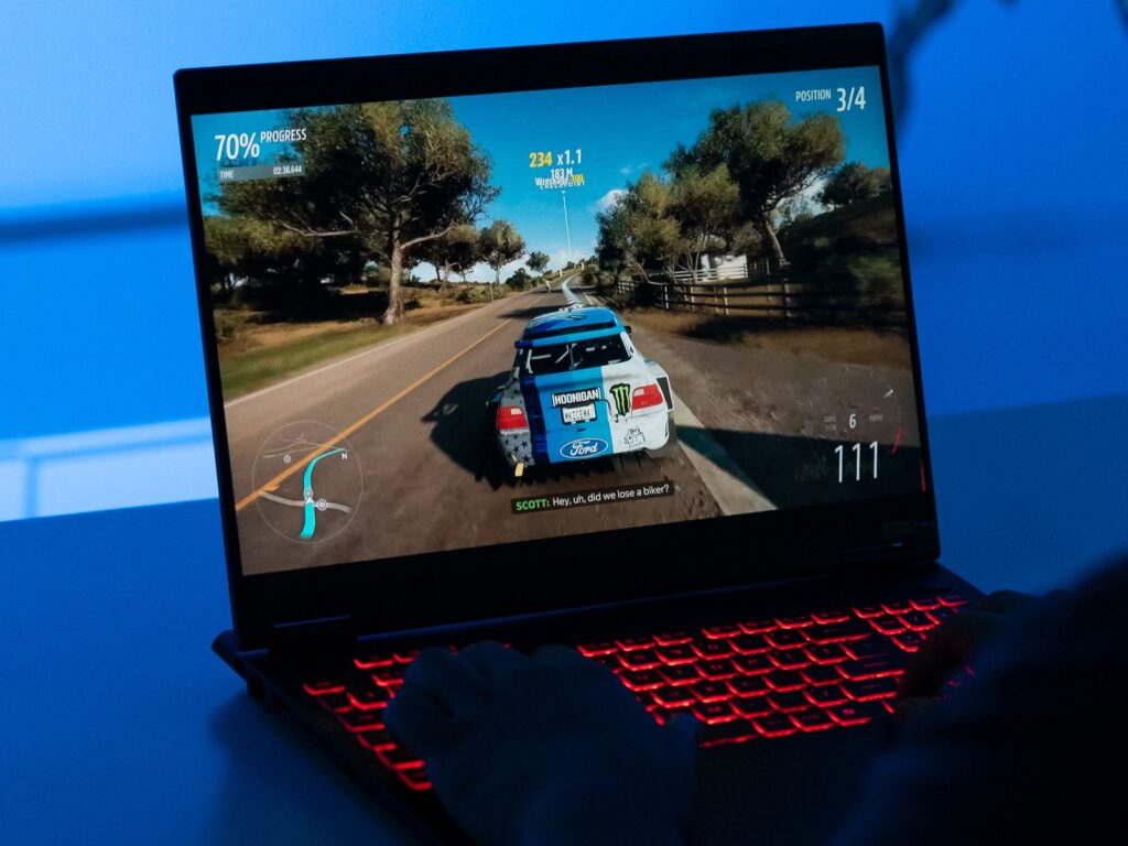 ASUS TUF Gaming F16 (2025) Review Display