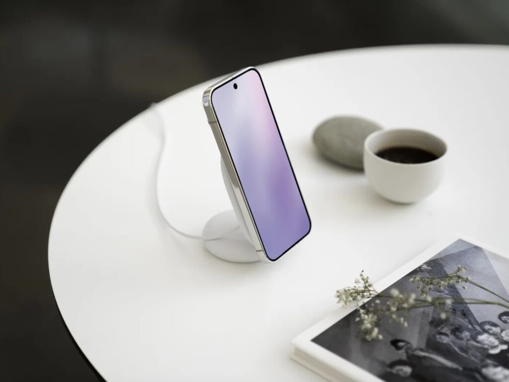 Pixelsnap Charger