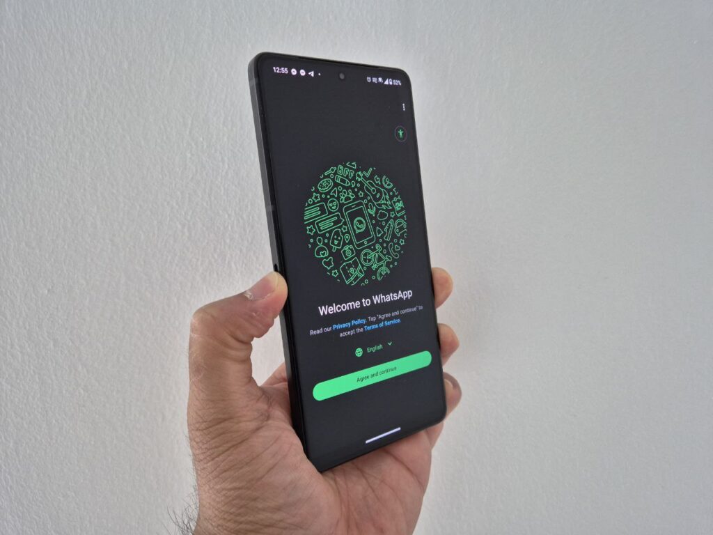 Ex-WhatsApp Security Chief Sues Meta Over Alleged Data Breach Risks