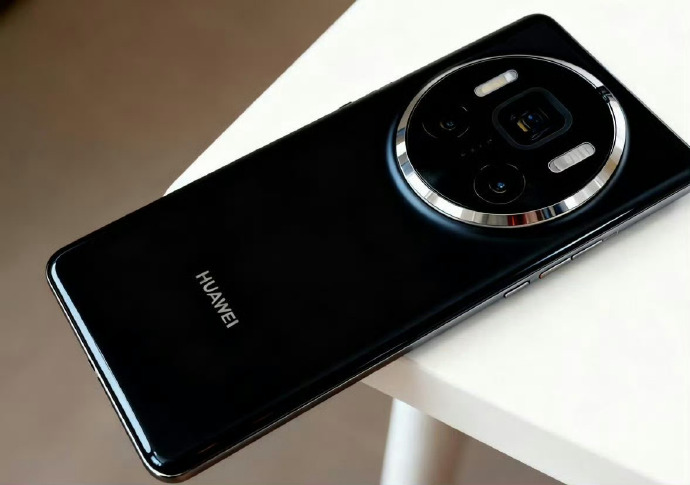 HUAWEI Mate 80 Pro Leaked Image Black