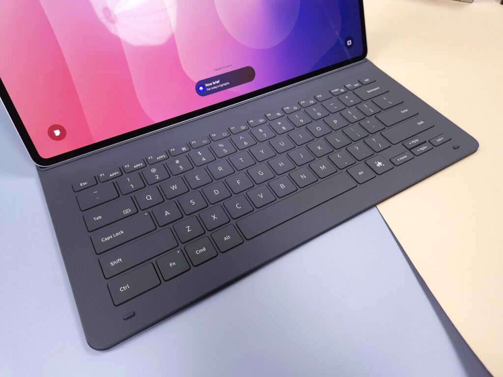 Samsung Galaxy Tab S11 Ultra Review Book Cover Keyboard Keys