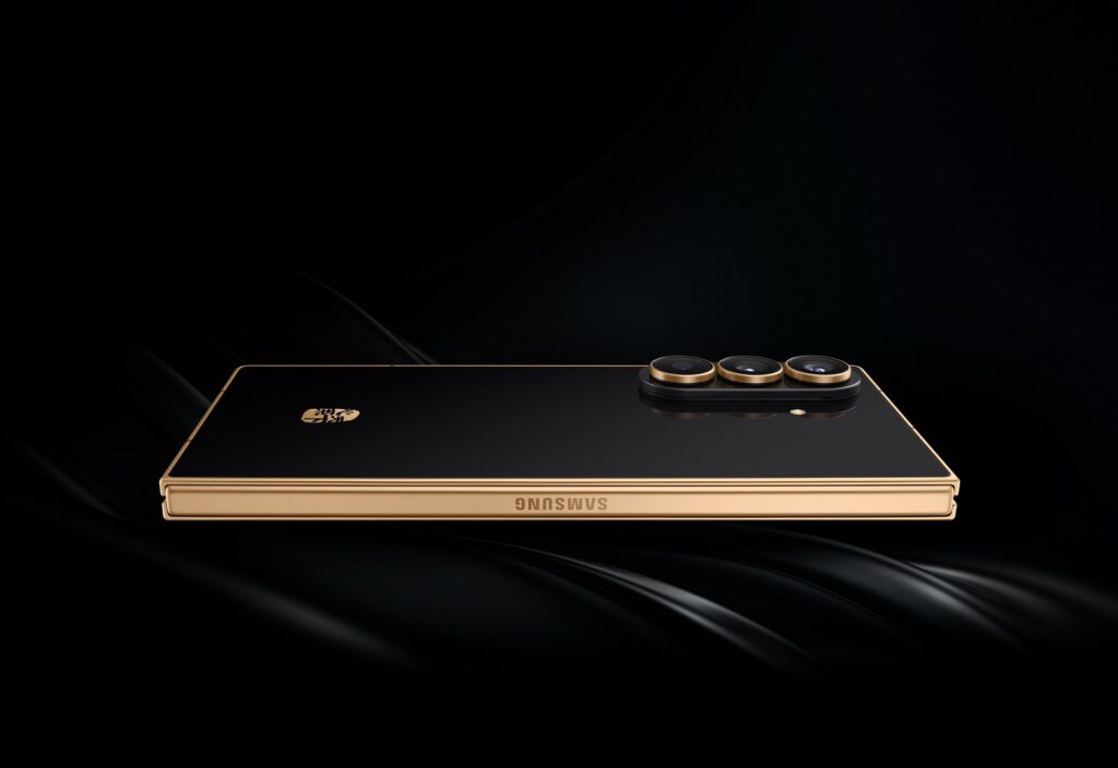 Samsung W26 Black