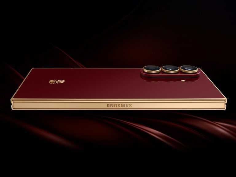 Samsung W26 Red