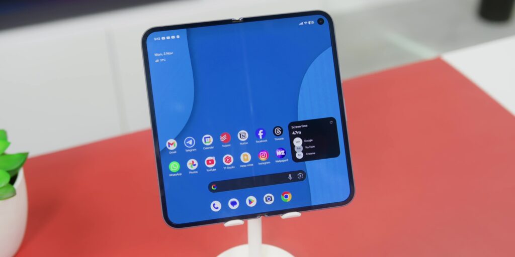 Google Pixel 10 Pro Fold Review: Yes ✅ AND No ❌ 2 1.1 no bloatware