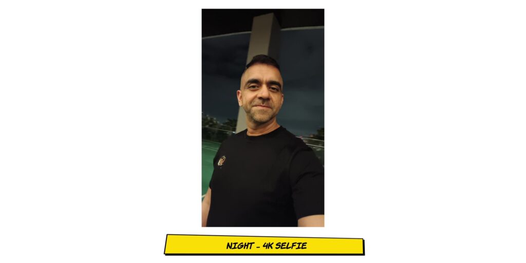 7.4 V N selfie
