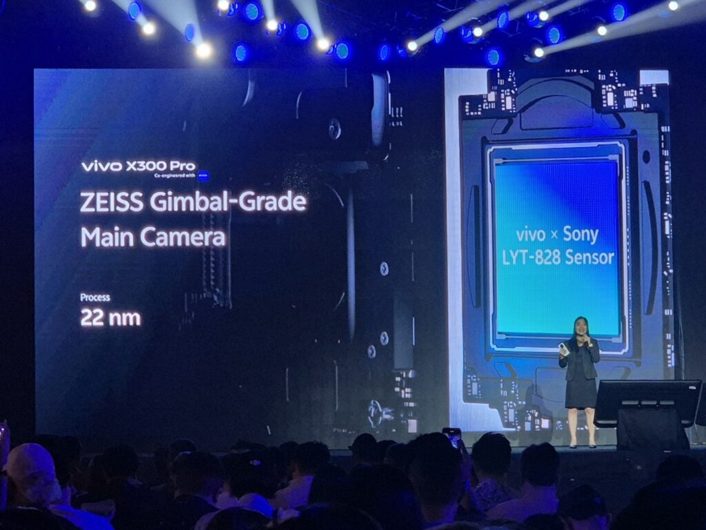 vivo Debuts vivo X300 and X300 Pro in Malaysia with 200MP Zoom, OriginOS 6 and Massive BlueVolt Batteries 2 vivo X300 and X300 Pro Malaysia Camera Sensor