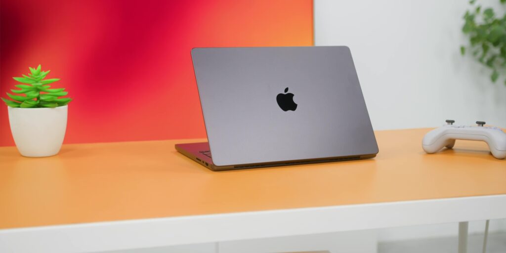 Which MacBook Should You Buy? 🤔 The 14-inch M5 MacBook Pro Might Be the Answer! 3 M5 MacBook Pro 14-inch