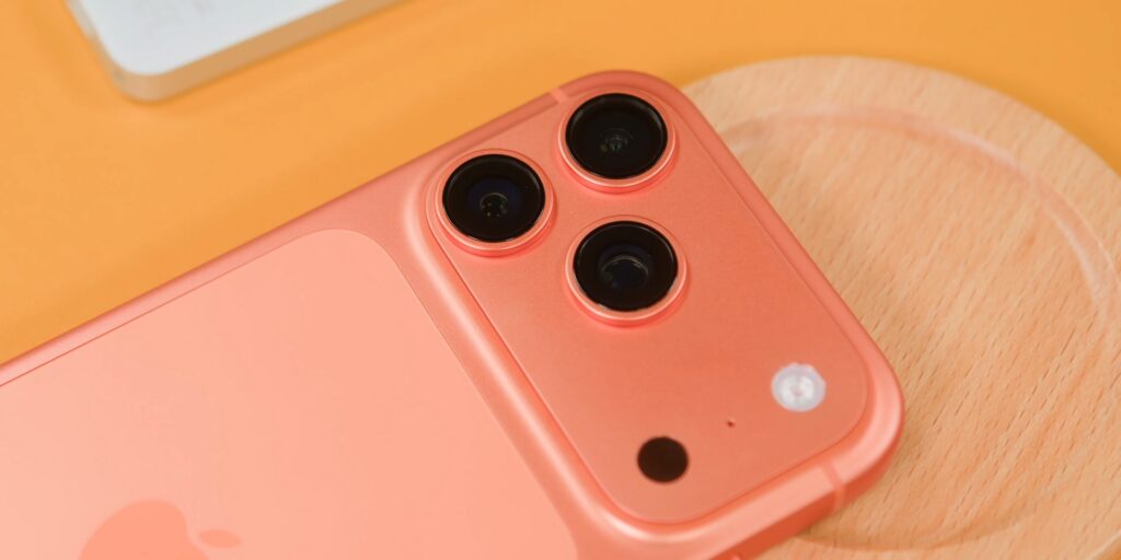 New Apple Patent Reveals Interchangeable Lens Concept for iPhone 2 iPhone 17 Pro Max Camera Module