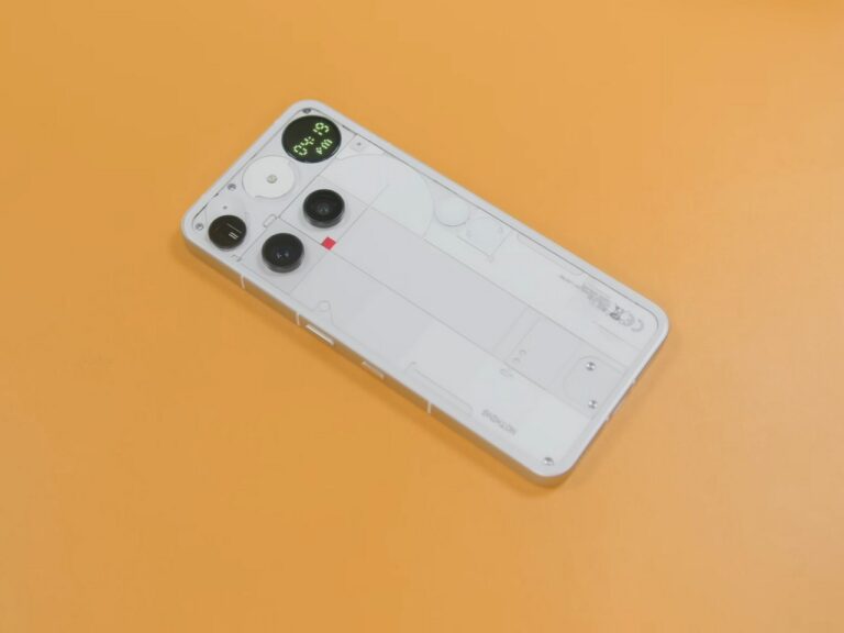 Carl Pei Confirms Nothing Phone (3) Will Be the Only Flagship in 2026