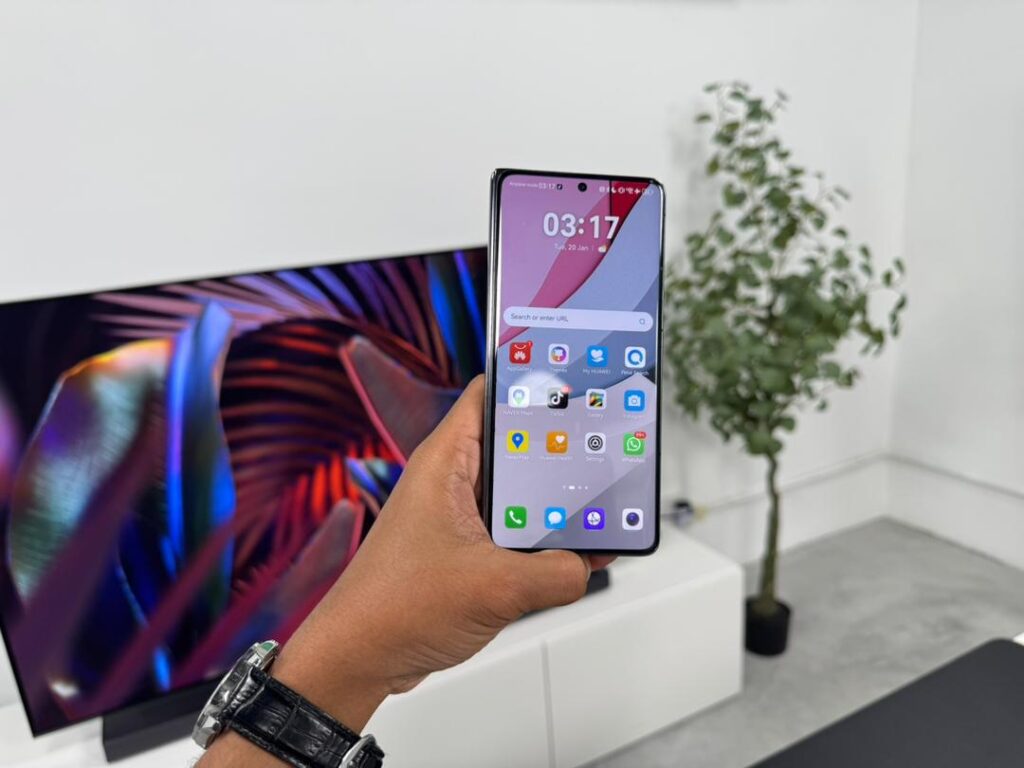HUAWEI Mate X7 Launch Folded