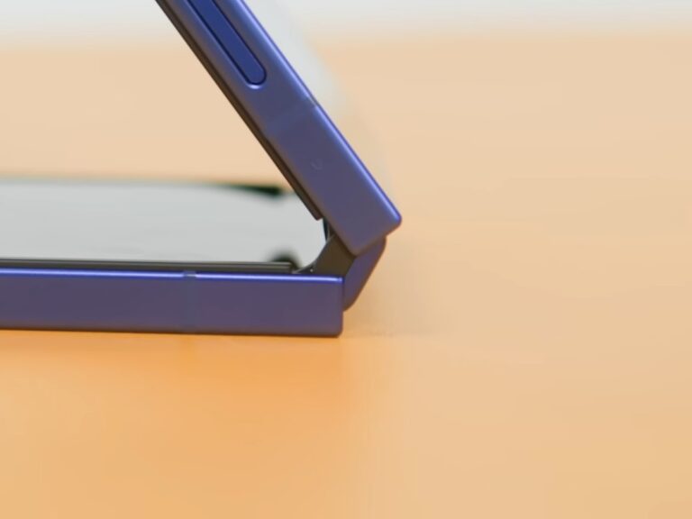 Samsung 360 degree hinge patent