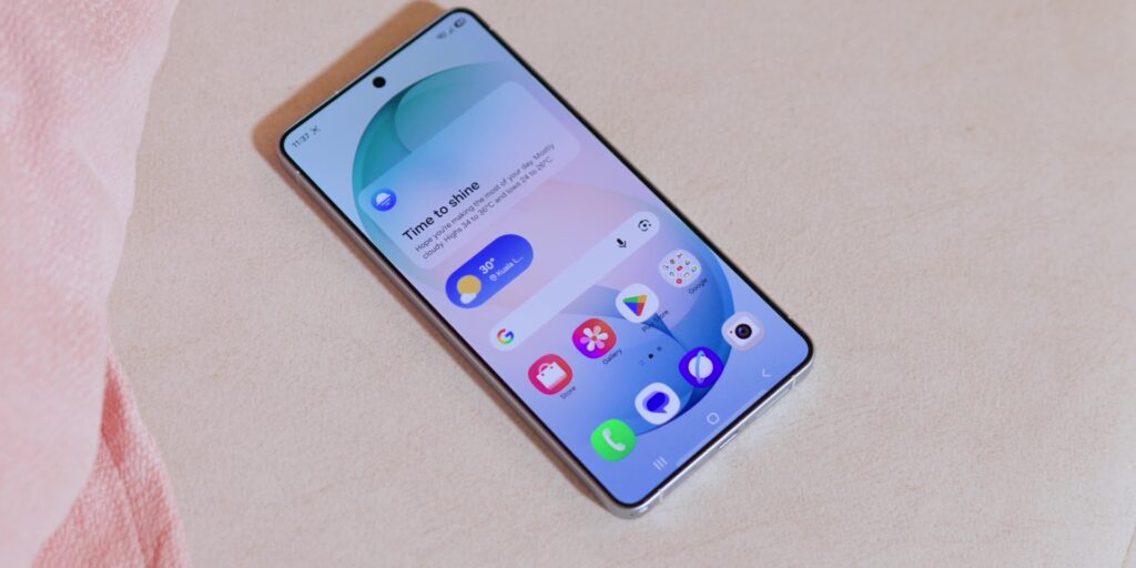 Samsung Galaxy S26 Series First Look: What's NEW? 24 4.3 AI features