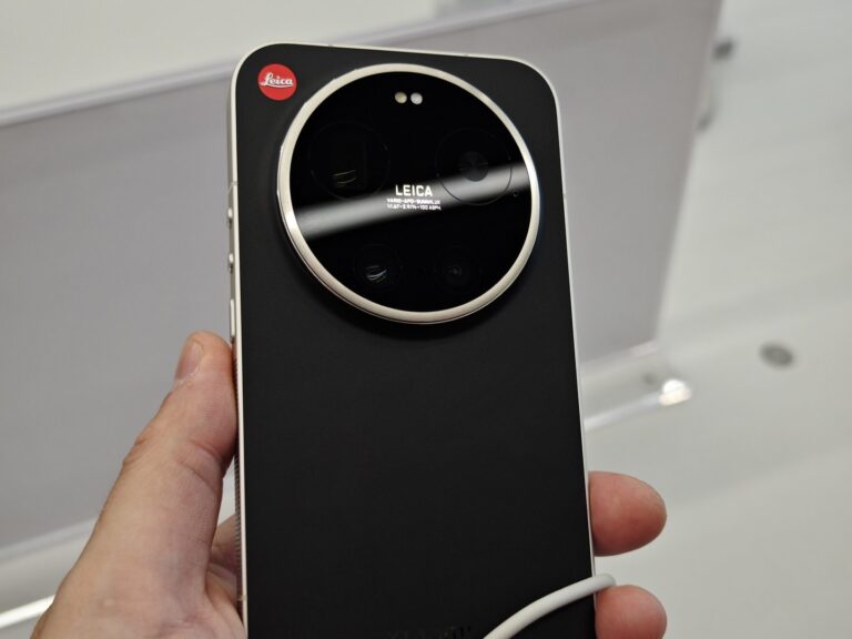 Live Images Reveal Leica Leitzphone Powered by Xiaomi Ahead of Launch