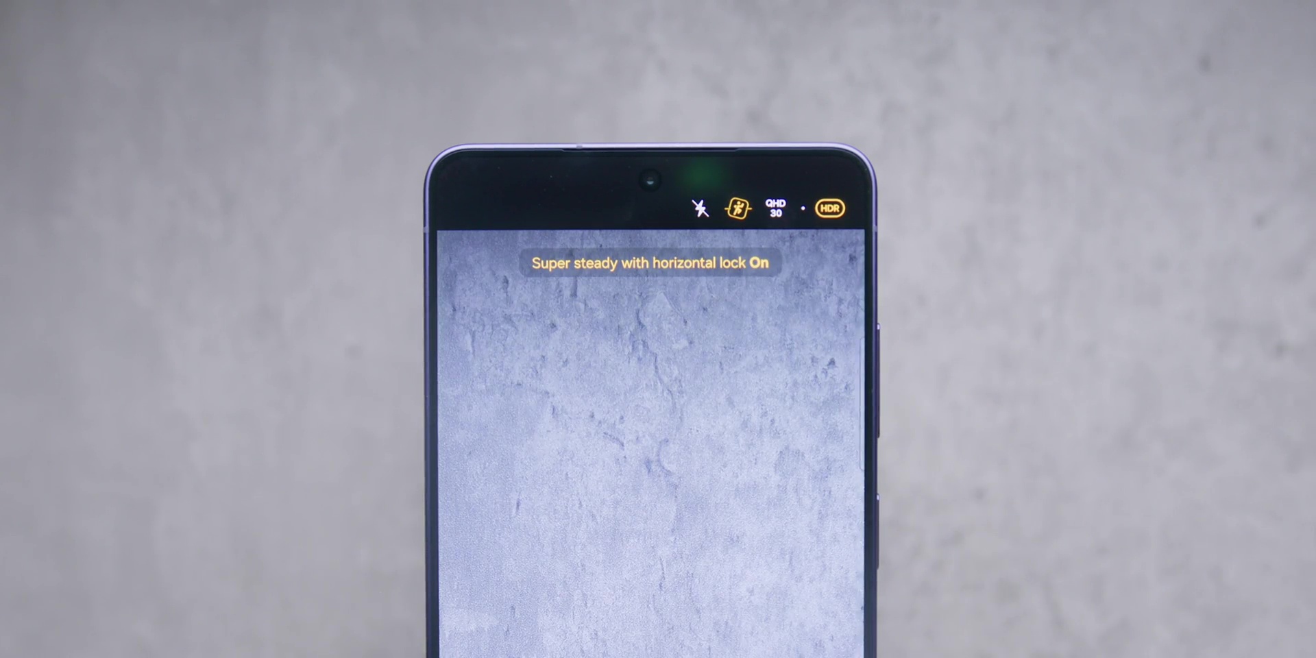 Camera interface showing the Horizontal Lock video stabilization.