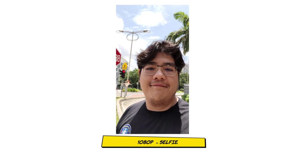 8.4 V selfie day