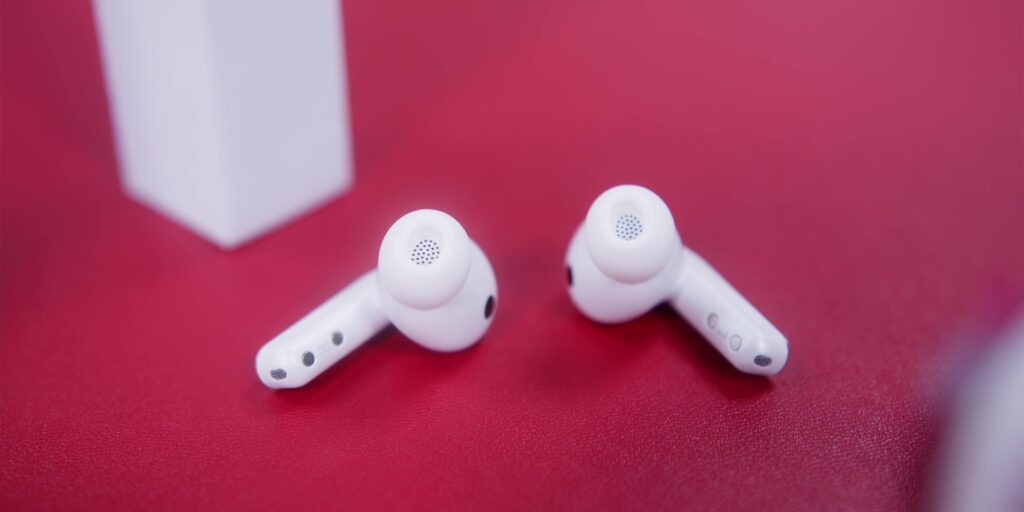Close up of the silicone ear tips attached to the Galaxy Buds4 Pro.