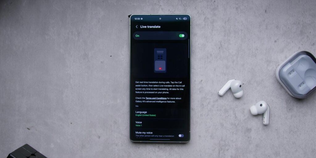 Interface showing the Live Translate feature working in real time during a conversation.