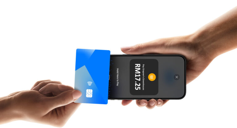 Apple Tap to Pay on iPhone hero