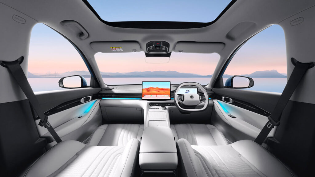 Proton e.MAS 7 PHEV Interior Alabaster cabin