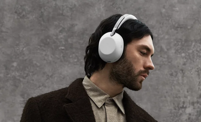 Sony 1000X THE COLLECTION lifestyle hero