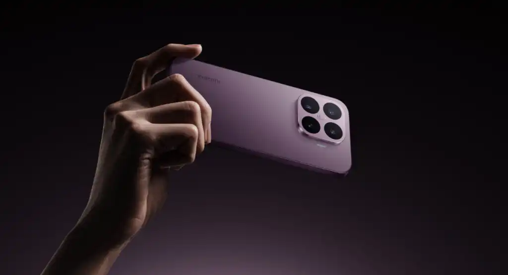 Same Leica DNA, Radically Different Footprints: The Xiaomi 17T and 17T Pro Land in Malaysia 2 Xiaomi 17T Violet handheld