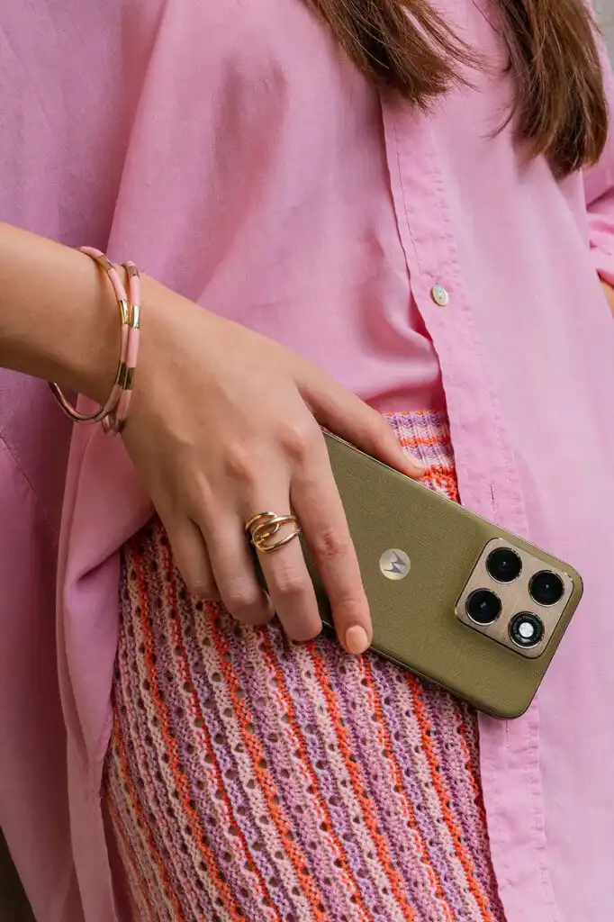 Motorola Edge 2026 lifestyle 2