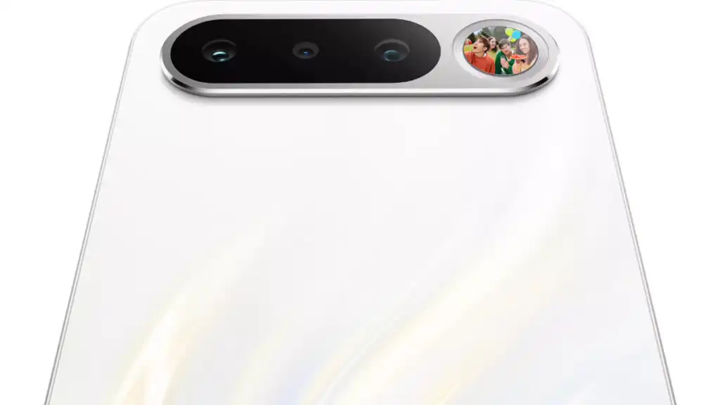 realme 16 5G Selfie Mirror