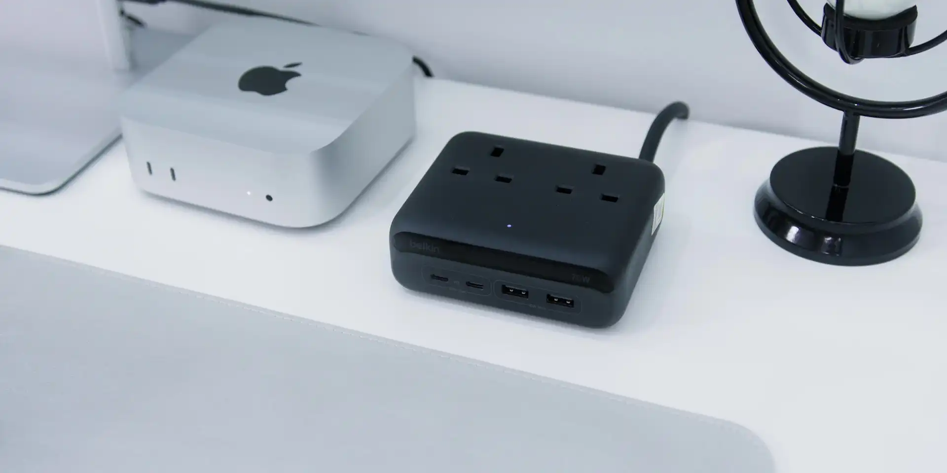 Belkin 70W 2-Outlet Charging Station