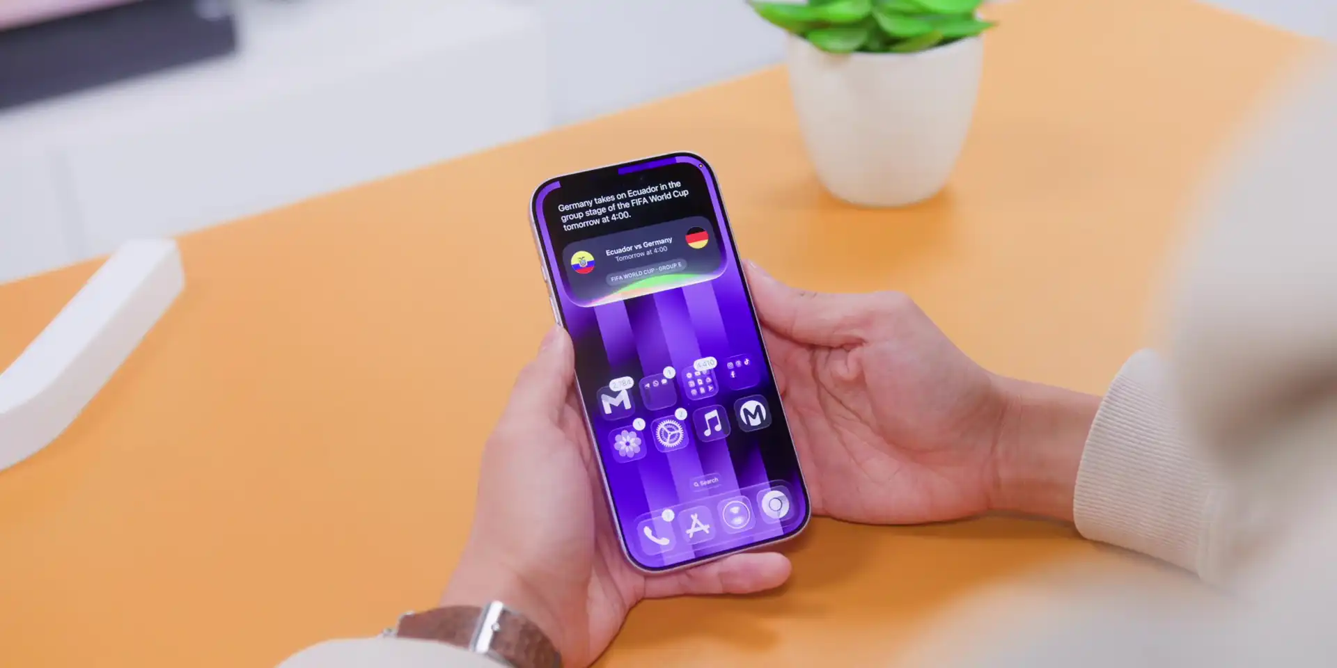 iPhone 17: After 7 Months, It Is Still the Best iPhone to Get NOW! 16 iPhone 17 long term review 7 months later siri AI in action