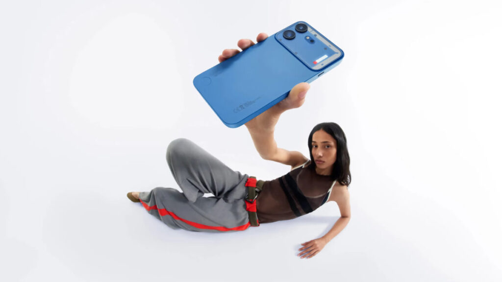 Nothing Phone (4b) Blue lifestyle